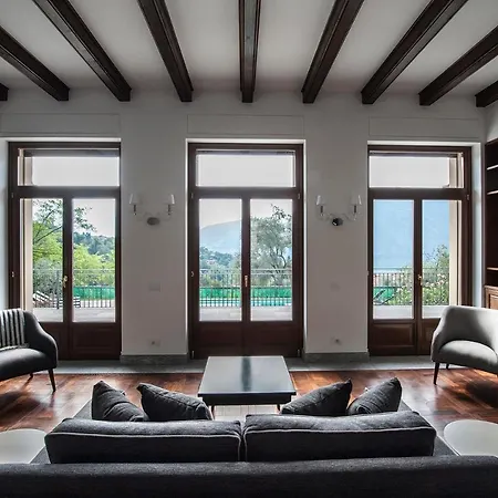 Sleeps 10 Pool Air Con Villa Tremezzo